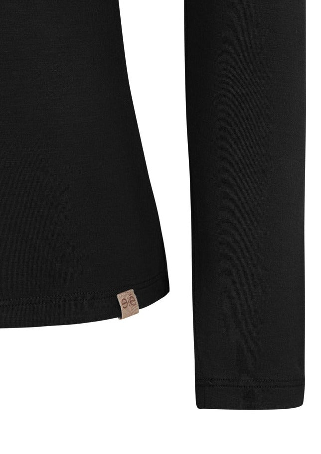 Esmé Studios Penelope Q Neck Slim Fit T Shirt Black